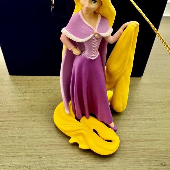 Grolier Early Moments - Disney Tangled Rapunzel - President's Edition Ornament - Picture 4 of 7